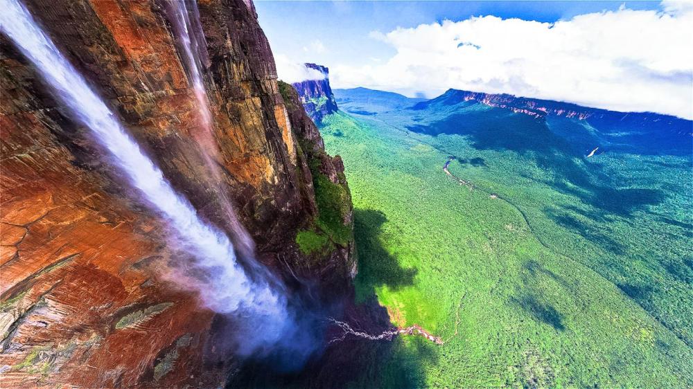 14 Amazing Waterfalls Around The World You Have To Travel To See! (1)