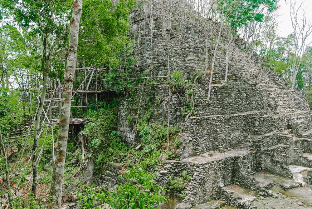 Guatemala Travel: 13 Amazing Mayan Ruins You HAVE To Visit! (2)