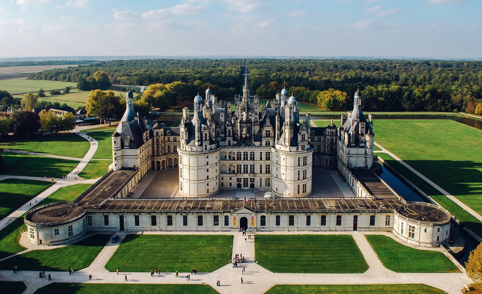 10 Fairytale Castles You Must Explore In France (10)