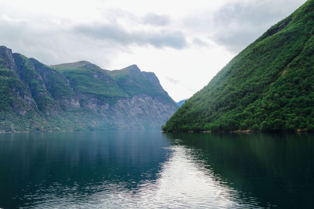 A Journey Through The Beautiful Geirangerfjord, Norway (7)
