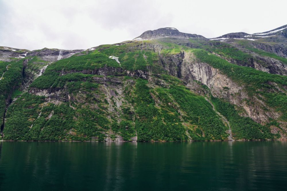 A Journey Through The Beautiful Geirangerfjord, Norway (15)