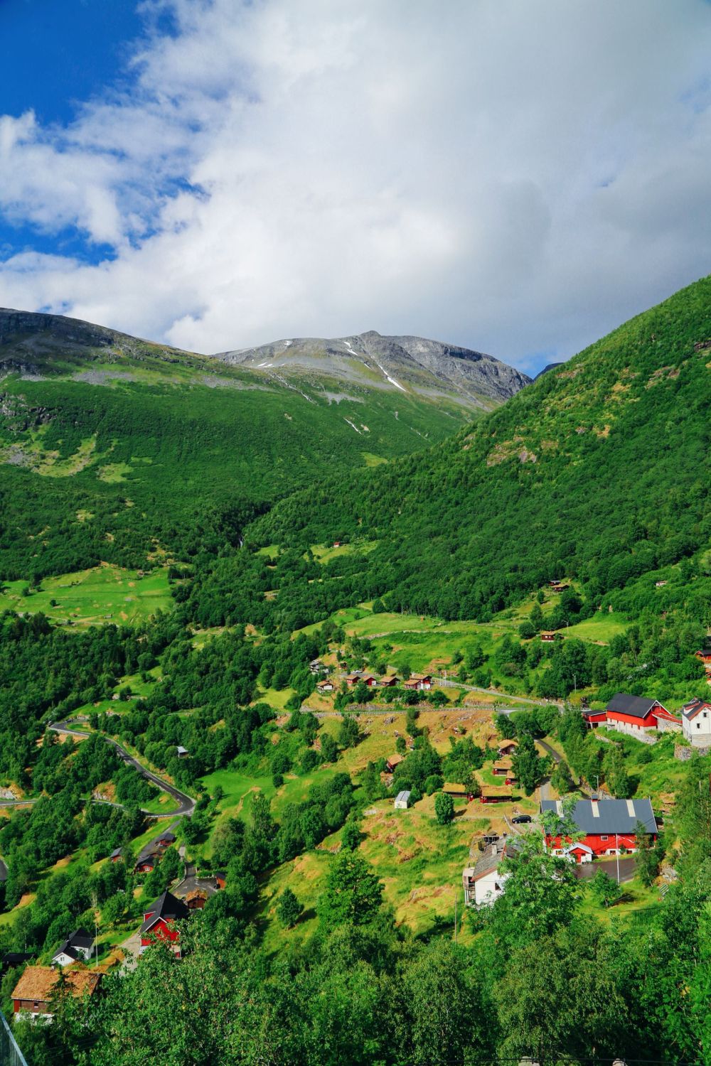 Exploring Storseterfossen Waterfall - A Waterfall In Norway You Can Walk Behind! (1)