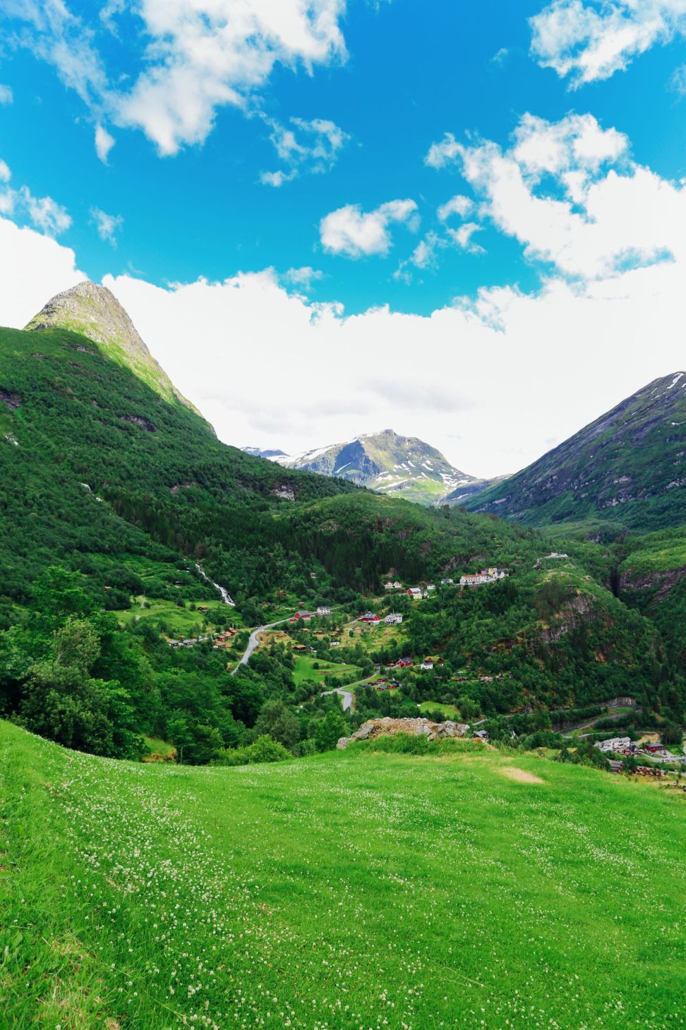 Exploring Storseterfossen Waterfall - A Waterfall In Norway You Can Walk Behind! (2)