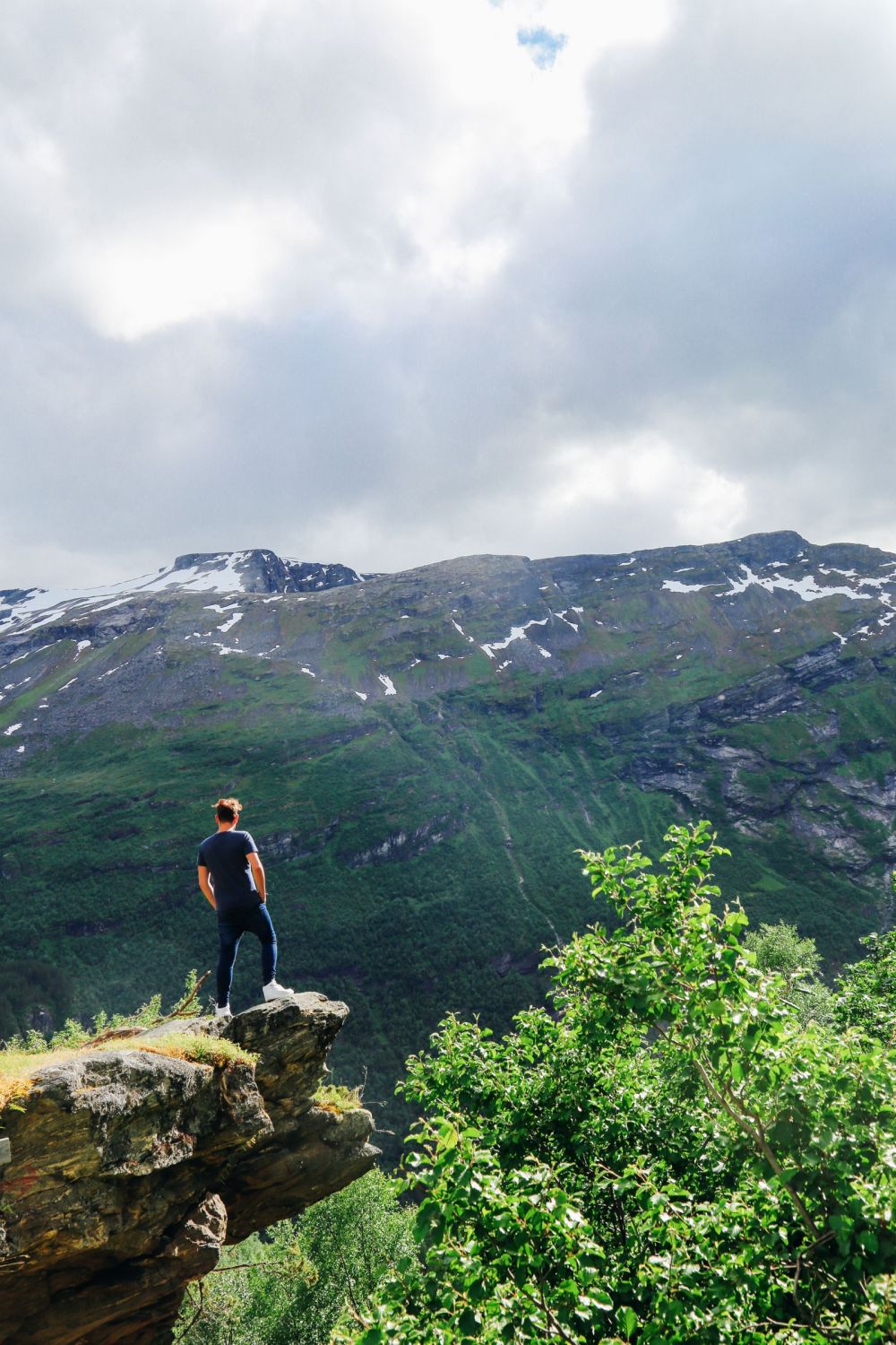 Exploring Storseterfossen Waterfall - A Waterfall In Norway You Can Walk Behind! (12)