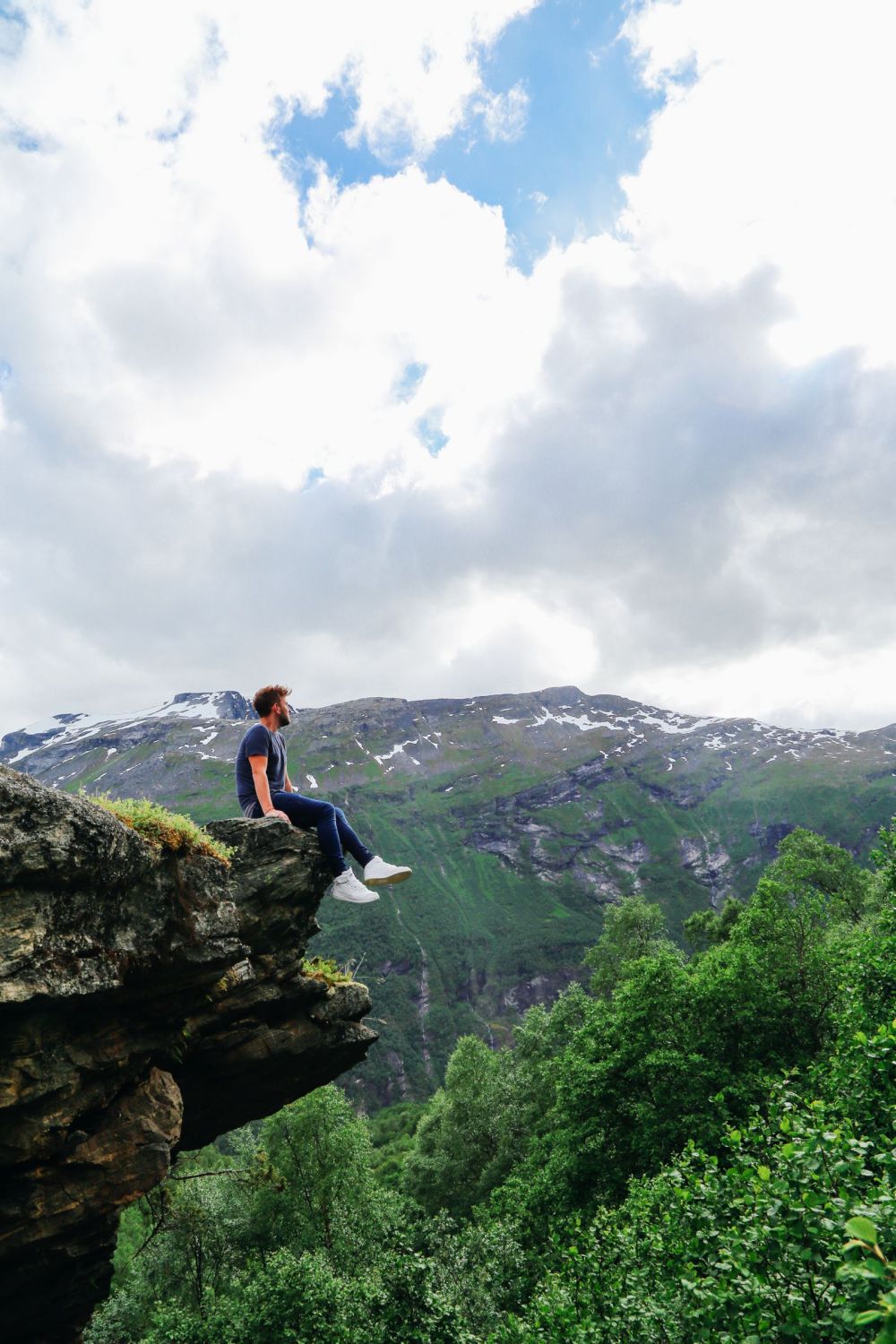 Exploring Storseterfossen Waterfall - A Waterfall In Norway You Can Walk Behind! (13)
