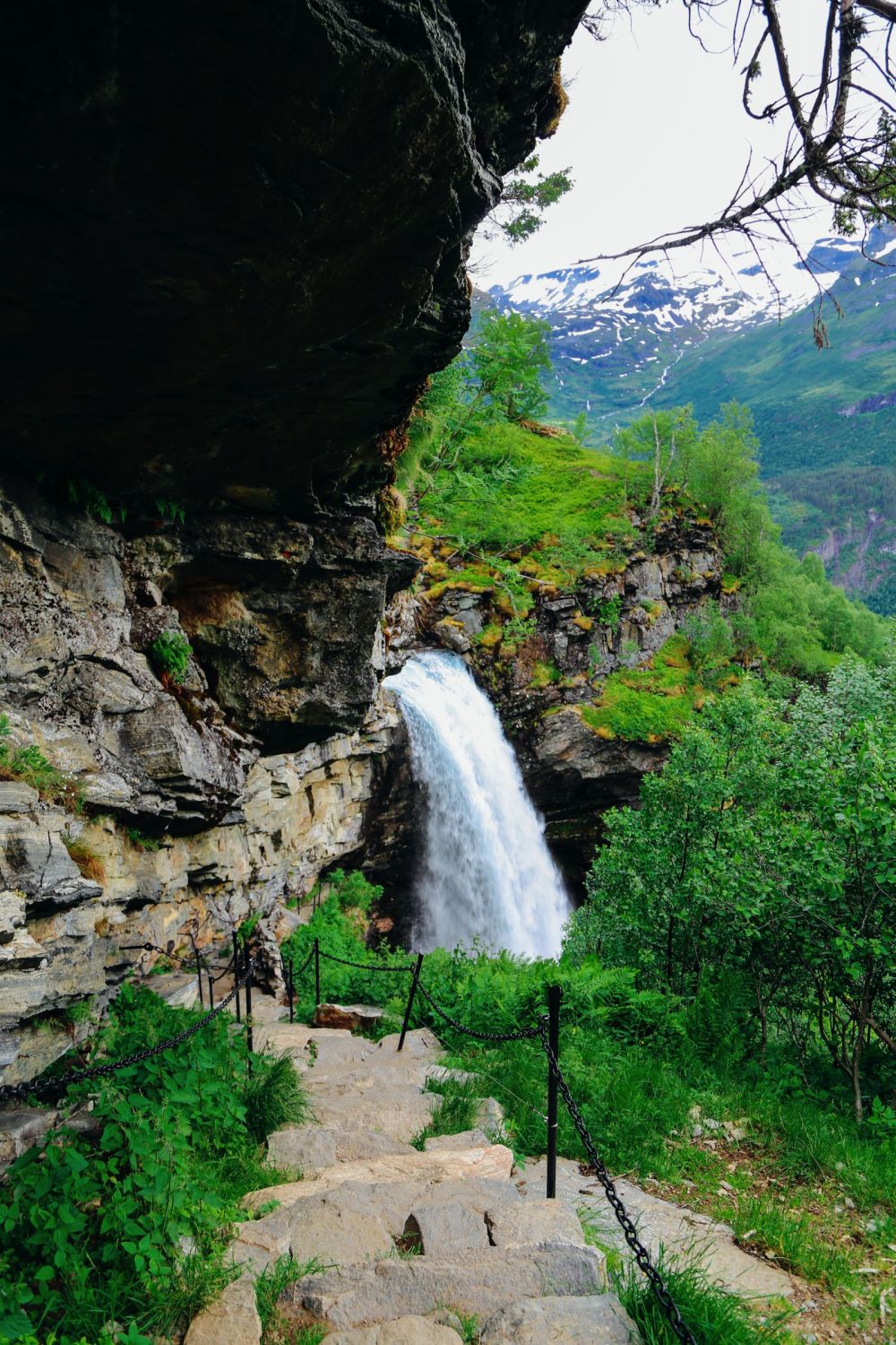 Exploring Storseterfossen Waterfall - A Waterfall In Norway You Can Walk Behind! (17)