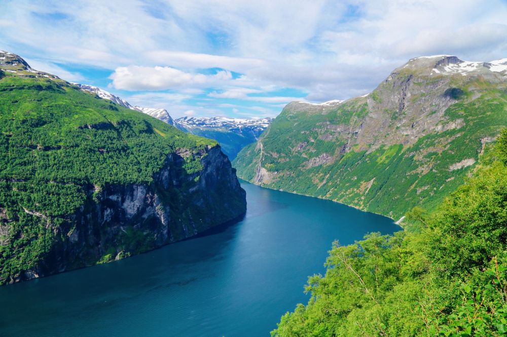 Exploring Storseterfossen Waterfall - A Waterfall In Norway You Can Walk Behind! (32)
