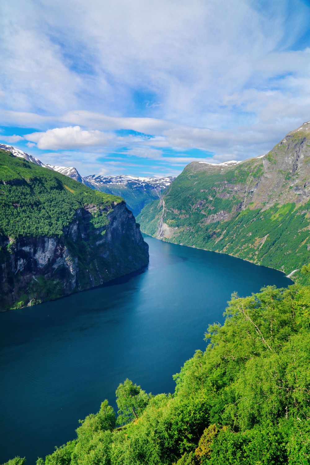 Exploring Storseterfossen Waterfall - A Waterfall In Norway You Can Walk Behind! (37)