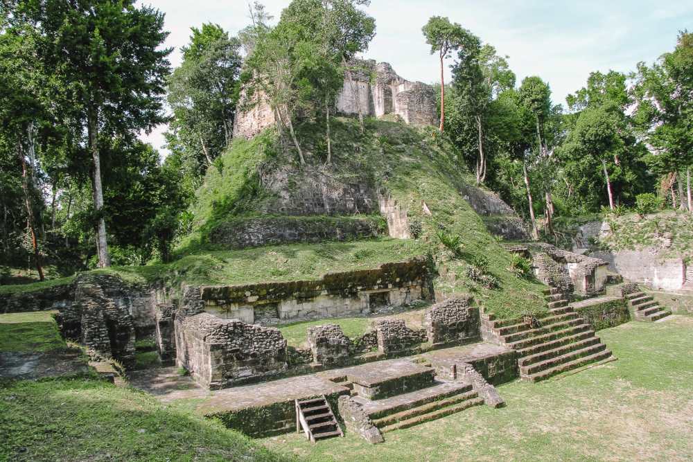 Guatemala Travel: 13 Amazing Mayan Ruins You HAVE To Visit! (5)