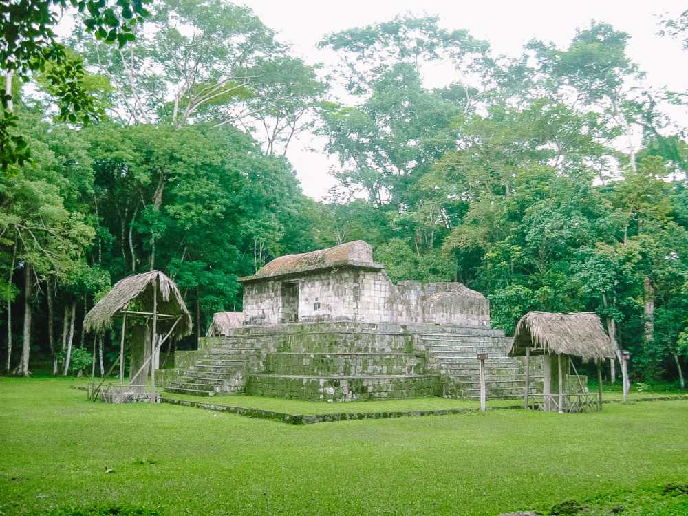 Guatemala Travel: 13 Amazing Mayan Ruins You HAVE To Visit! (9)